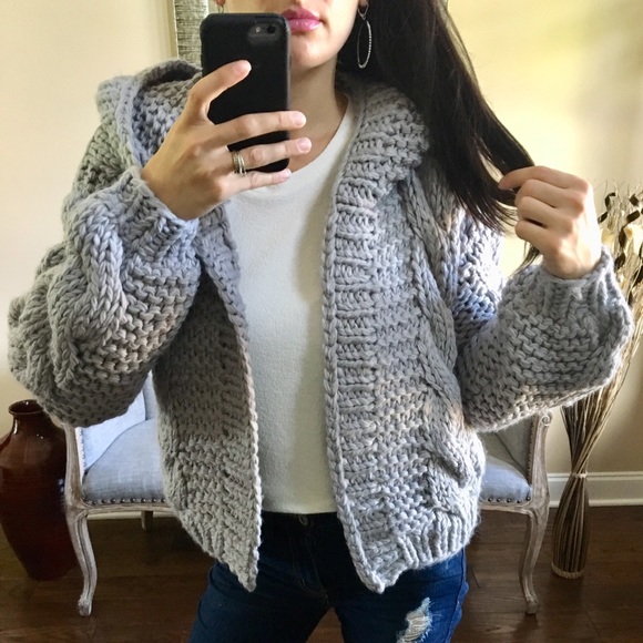 🚨BUY 2 GET 1 FREE!🚨Gray Handmade Chunky Cardigan - Picture 2 of 8